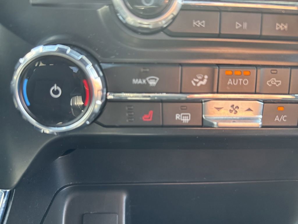 Certified 2022 Ford F150 XLT w/ Equipment Group 302A High image 35