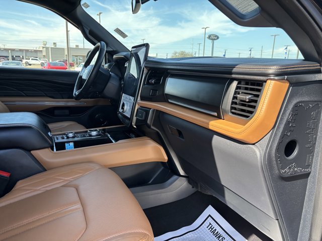 Certified 2024 Ford Expedition Max Platinum image 27