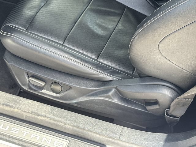 Certified 2022 Ford Mustang Premium RWD image 31