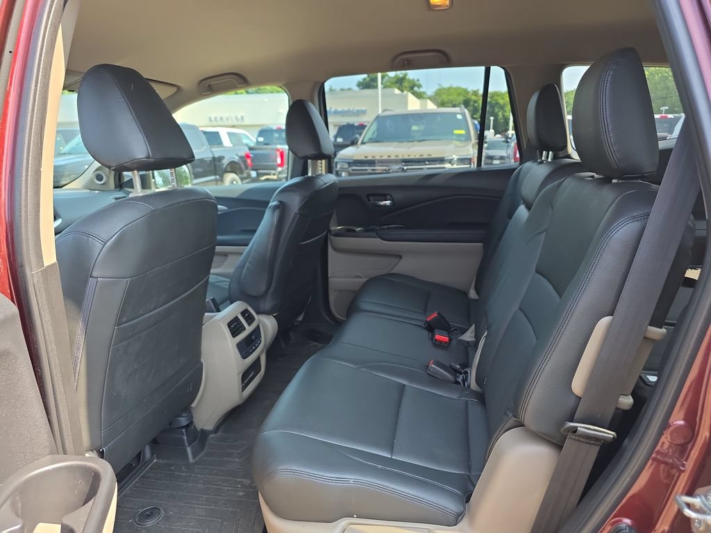 Used 2018 Honda Pilot EX image 16