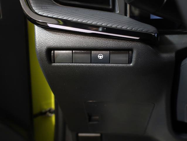 Used 2025 Nissan Kicks SR image 20