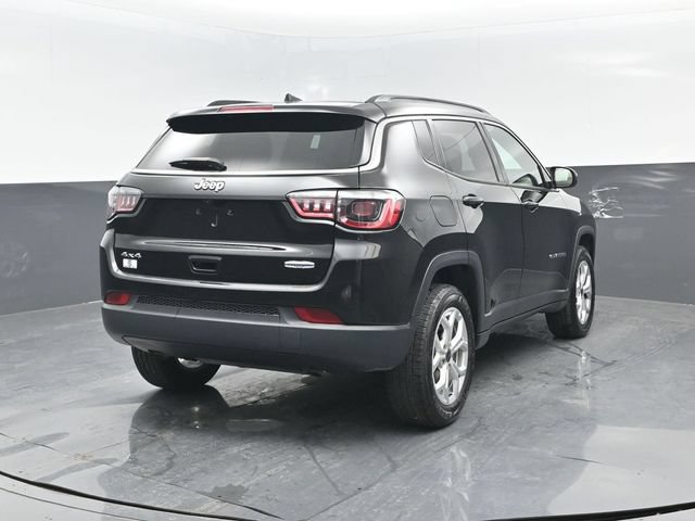 Used 2025 Jeep Compass Latitude AWD/4WD image 19