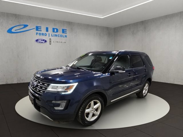 Certified 2017 Ford Explorer XLT w/ Equipment Group 202A AWD/4WD image 5