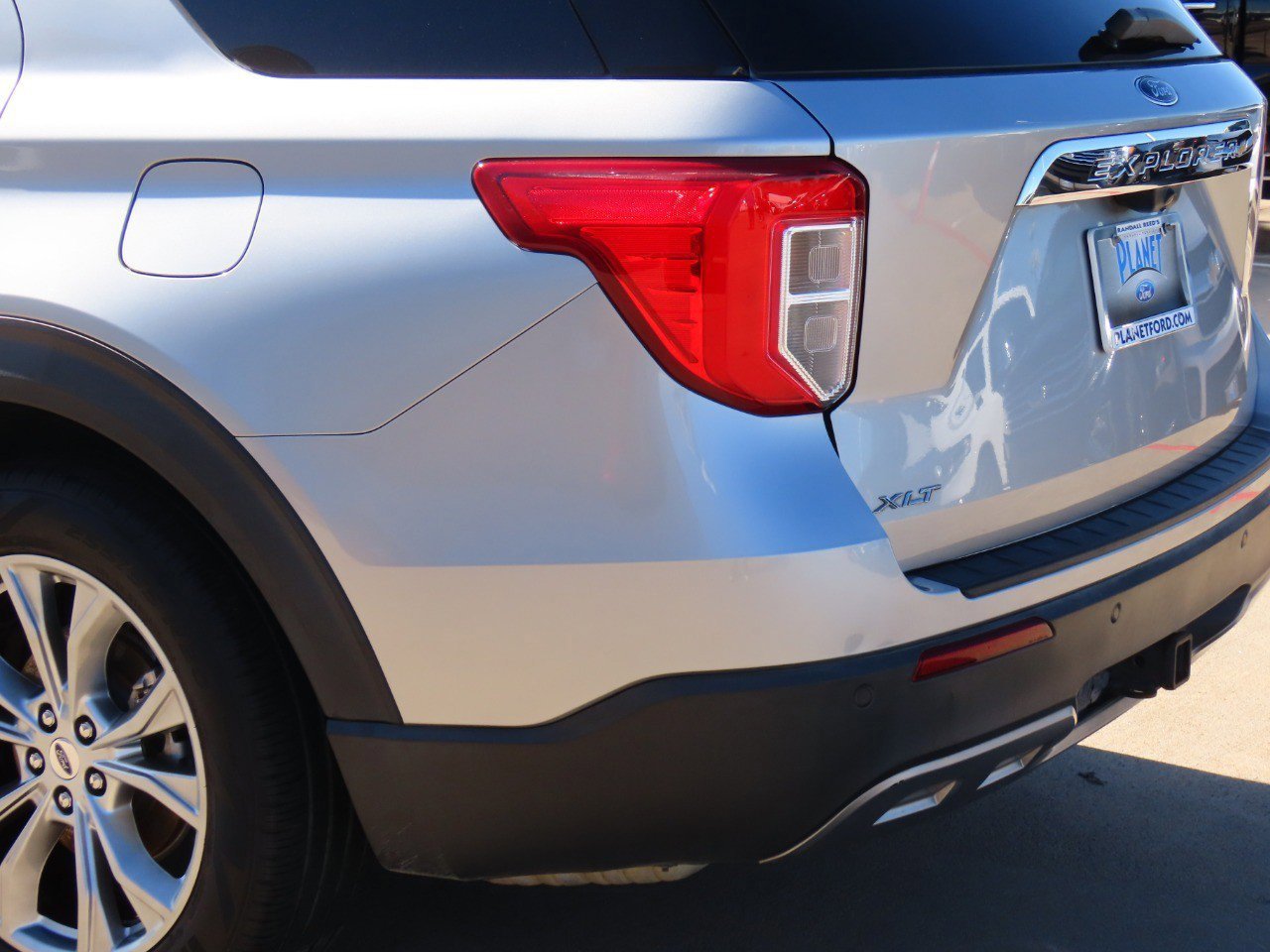 Certified 2022 Ford Explorer XLT w/ Equipment Group 202A image 17