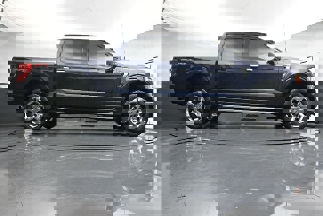 Certified 2022 Ford F150 XLT w/ Equipment Group 301A Mid AWD/4WD image 36