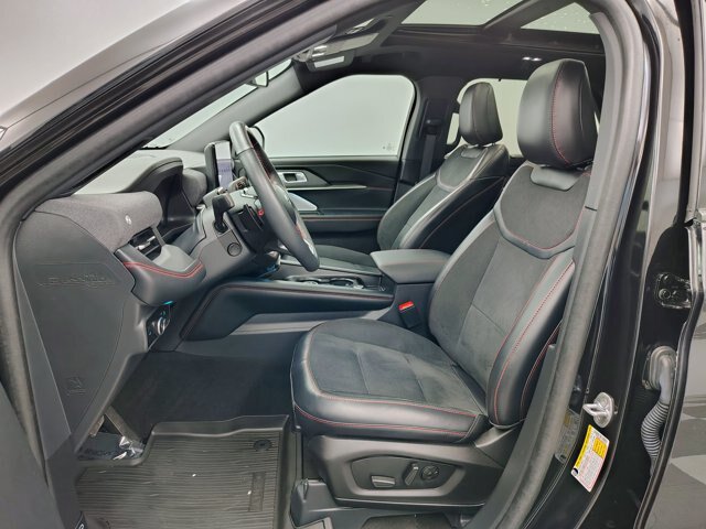 Certified 2025 Ford Explorer ST AWD/4WD image 23