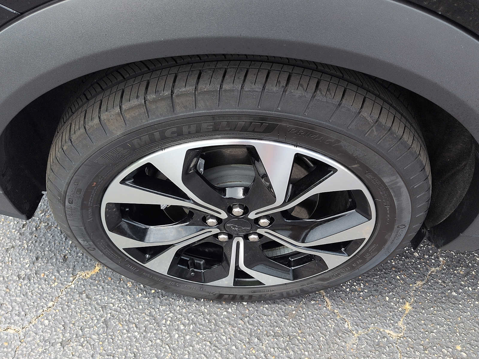 Certified 2025 Ford Mustang Mach-E Select RWD image 9