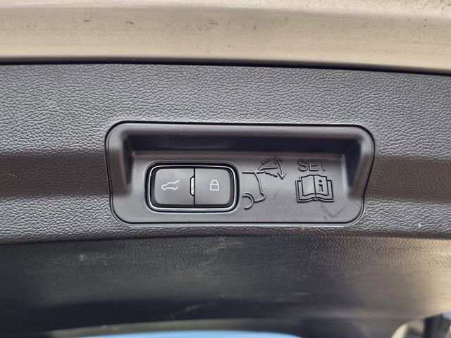 Certified 2021 Ford Explorer XLT image 30