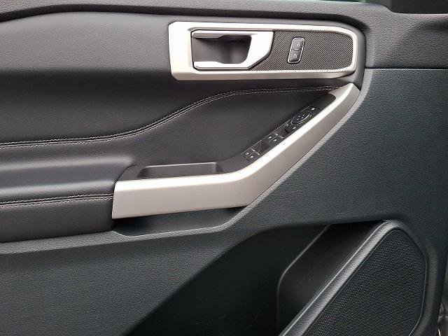 Certified 2023 Ford Explorer XLT image 12