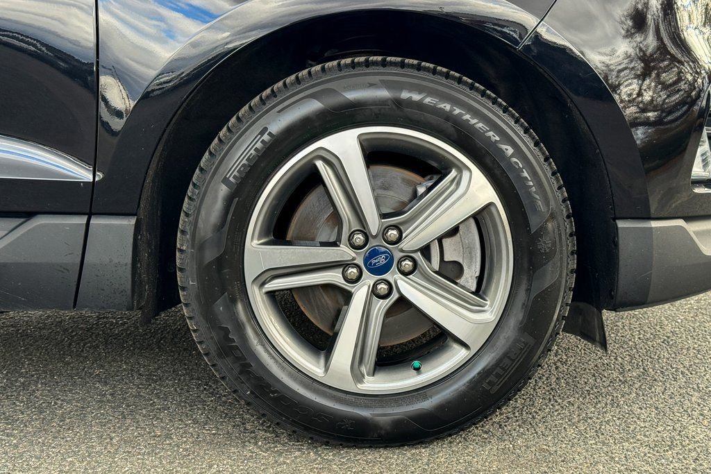 Certified 2022 Ford Edge SEL w/ Convenience Package image 10