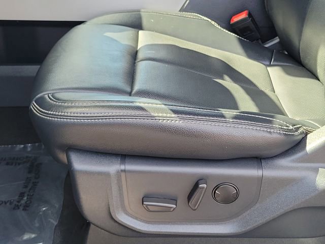 Certified 2022 Ford F250 Lariat w/ Lariat Ultimate Package image 23