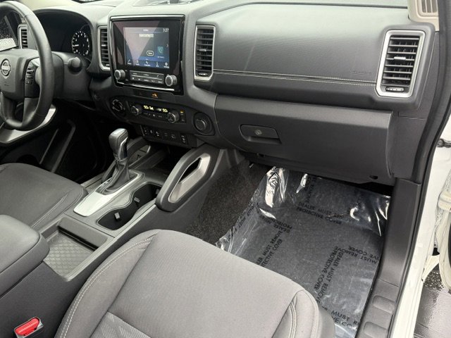 Used 2023 Nissan Frontier SV w/ SV Convenience Package image 22