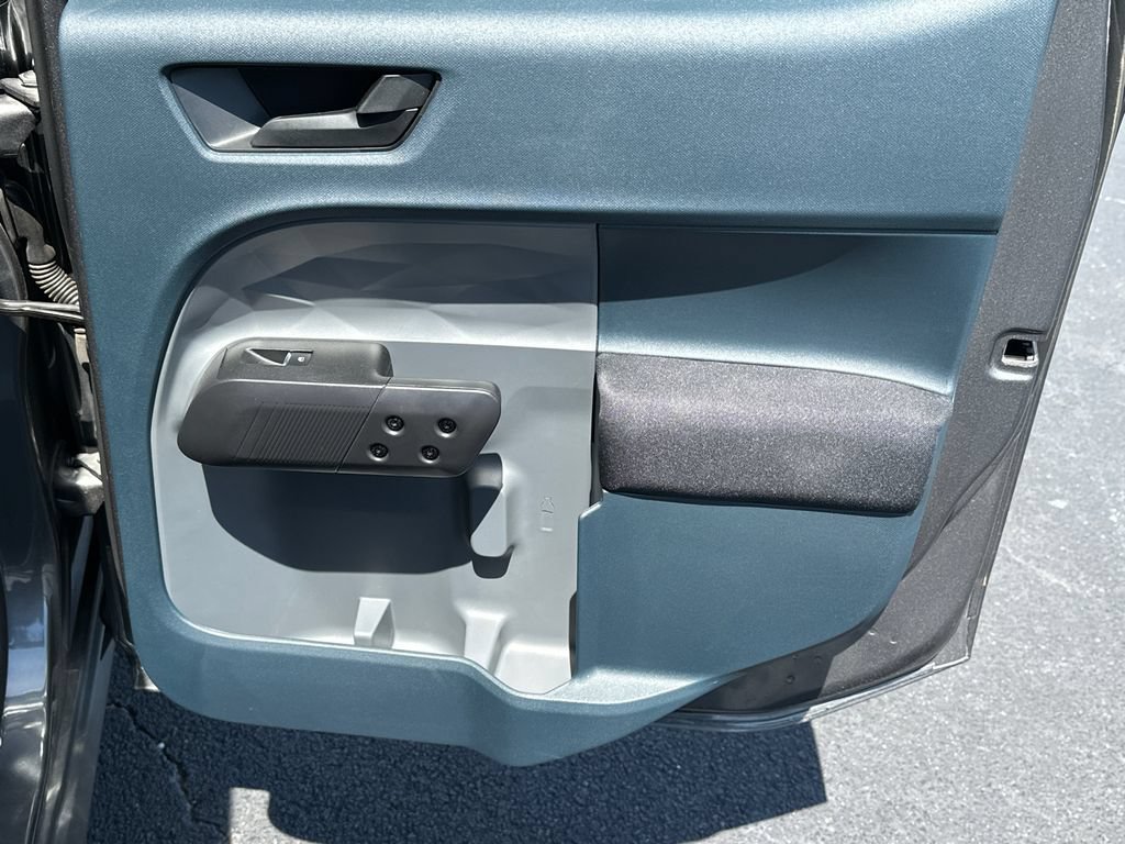 Certified 2025 Ford Maverick XL FWD image 16