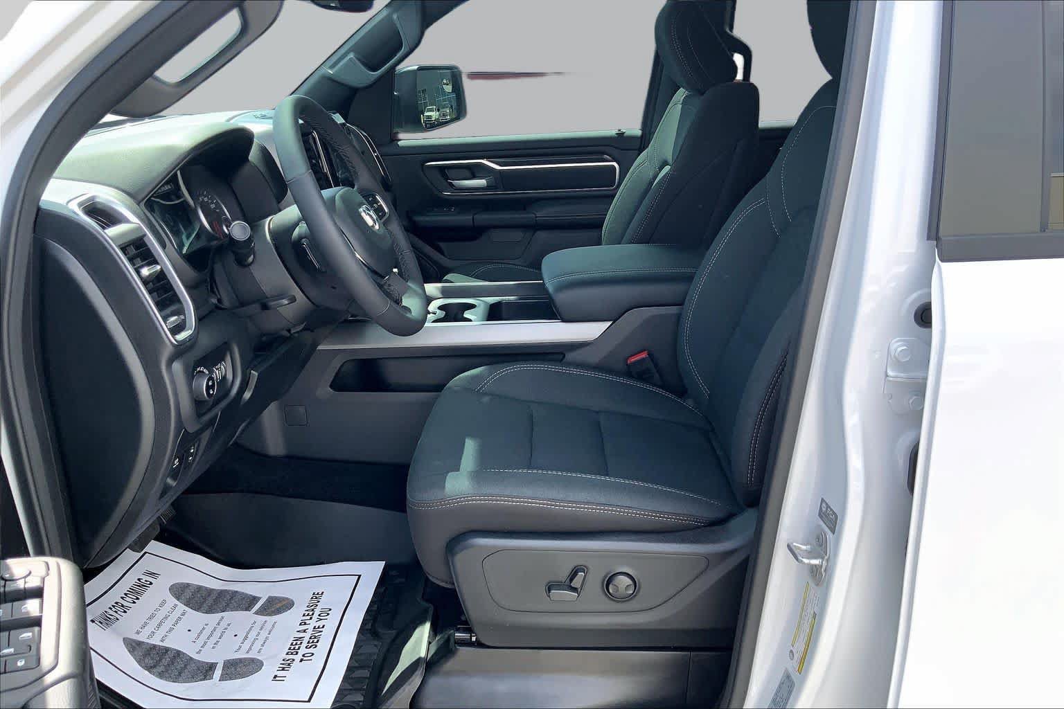 Used 2026 RAM 1500 Big Horn AWD/4WD image 8