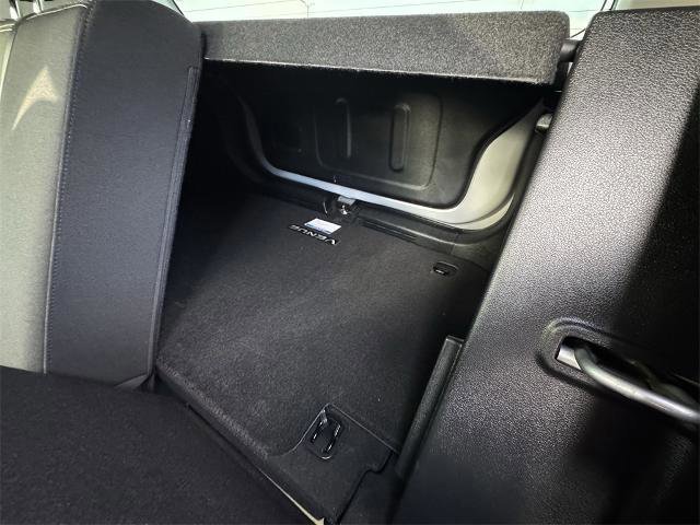 Used 2022 Hyundai Venue SEL w/ Cargo Package image 15