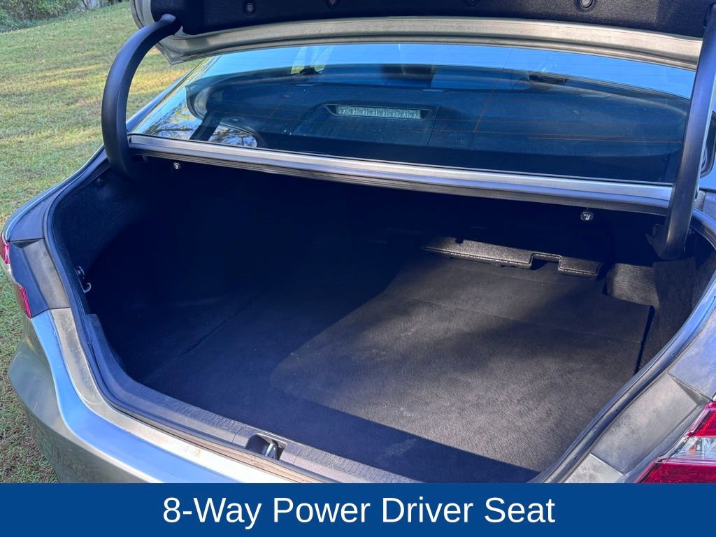 Used 2019 Toyota Camry LE image 8