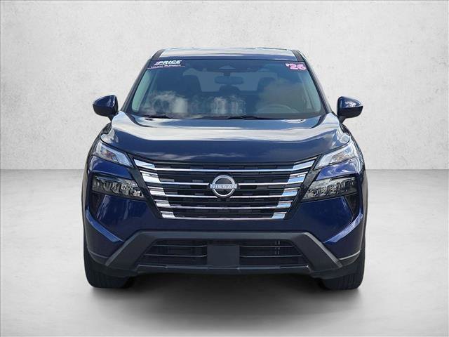 Used 2026 Nissan Rogue SV AWD/4WD image 2