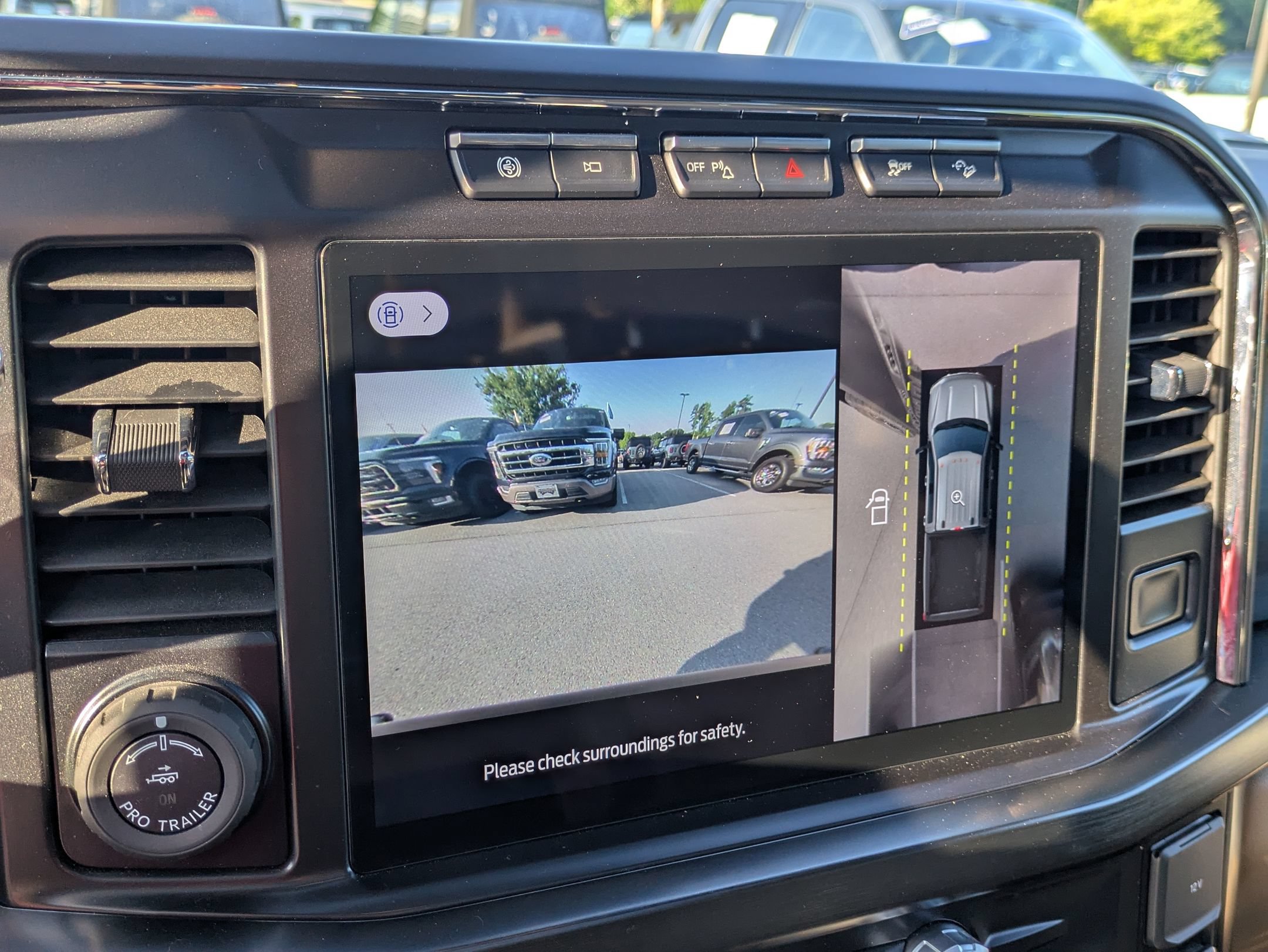 Certified 2024 Ford F250 Lariat w/ Lariat Ultimate Package AWD/4WD image 24