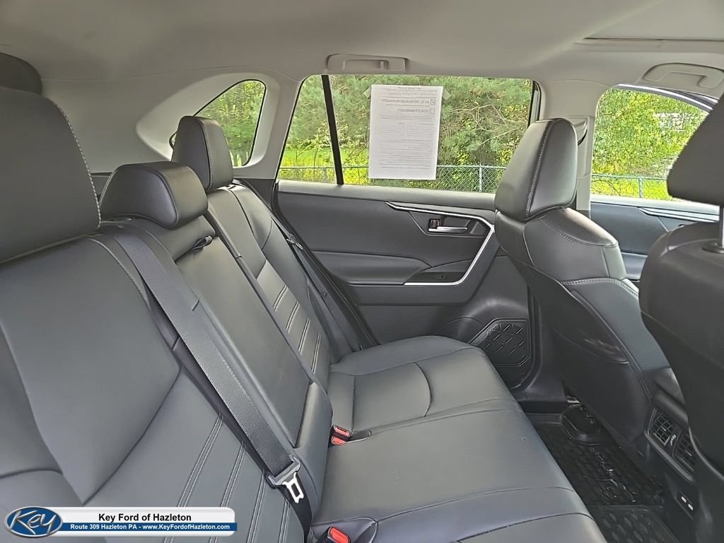 Used 2021 Toyota RAV4 XLE Premium AWD/4WD image 43
