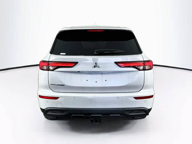 Used 2024 Mitsubishi Outlander ES FWD image 5