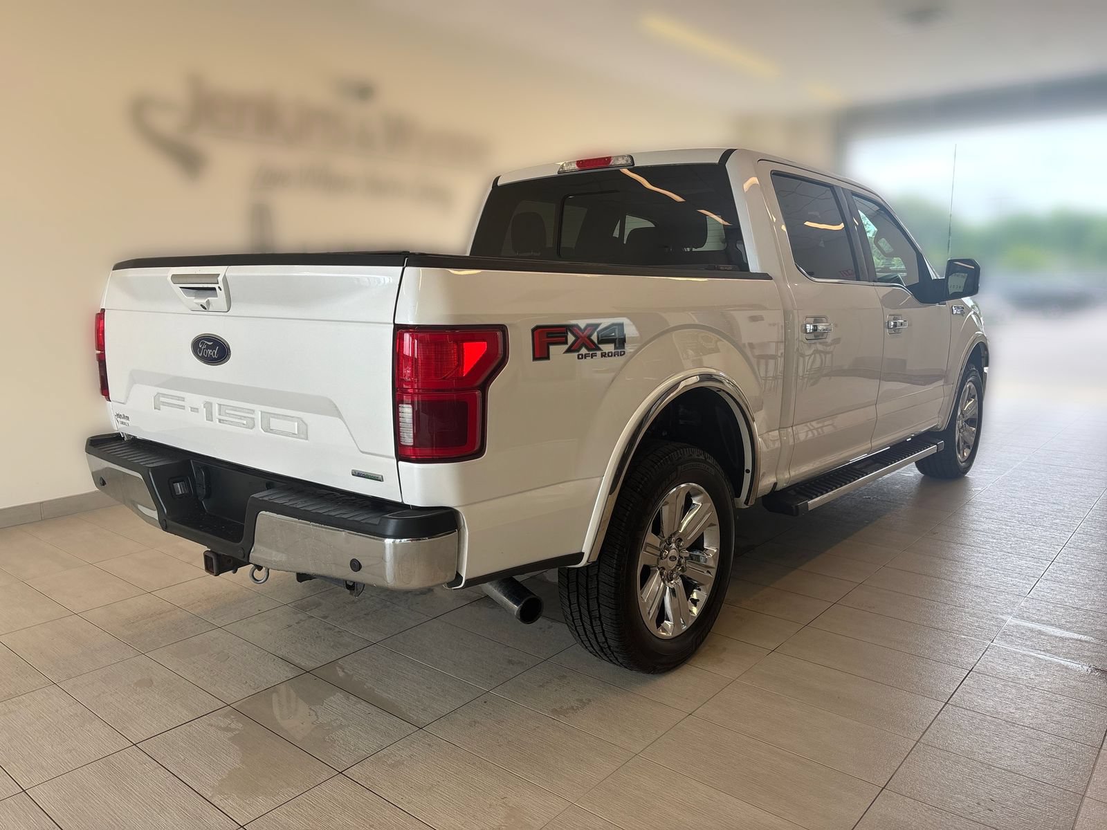 Certified 2019 Ford F150 Lariat w/ Equipment Group 502A Luxury AWD/4WD image 3