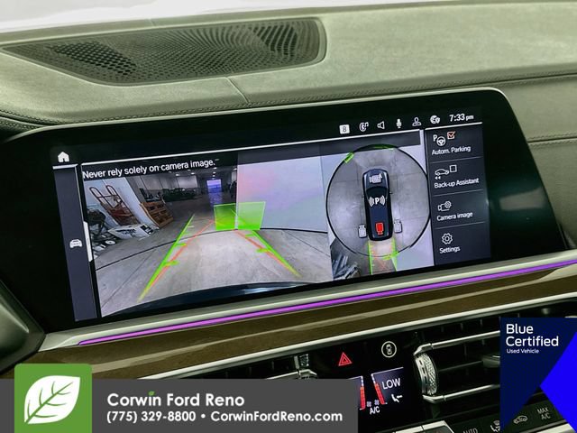 Used 2020 BMW X7 M50i w/ Dynamic Handling Package AWD/4WD image 18