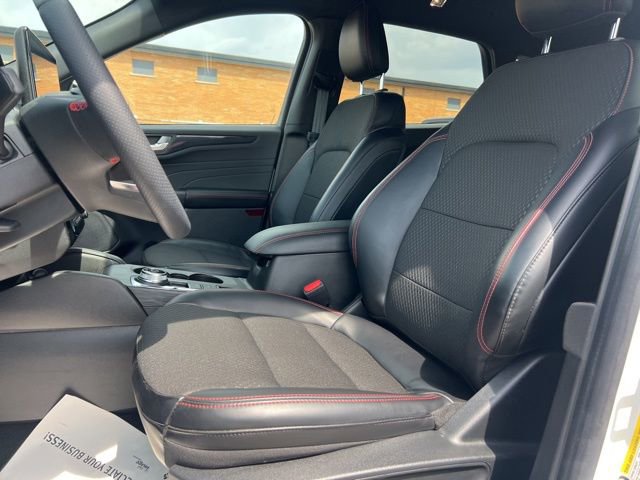 Certified 2024 Ford Escape ST-Line w/ Tech Pack #1 AWD/4WD image 18