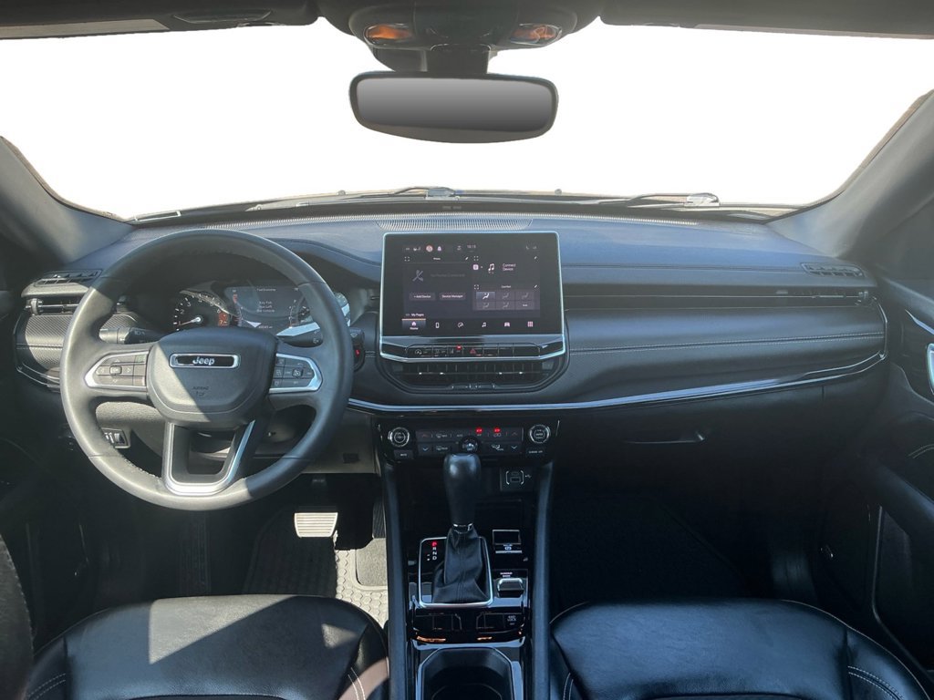 Used 2023 Jeep Compass Latitude w/ Sun and Sound Group AWD/4WD image 17
