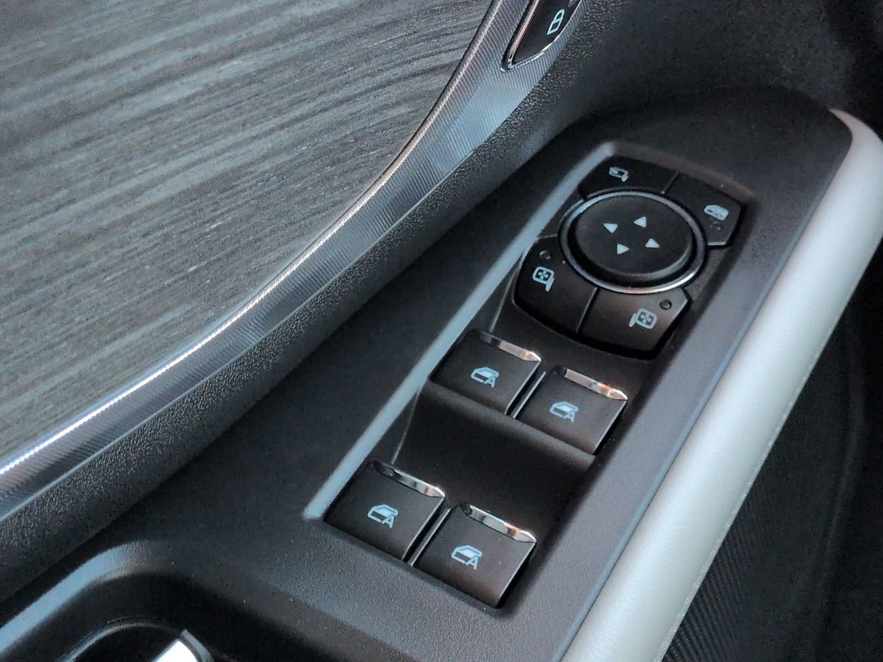 Certified 2025 Ford Expedition Platinum w/ Platinum Ultimate Package image 24