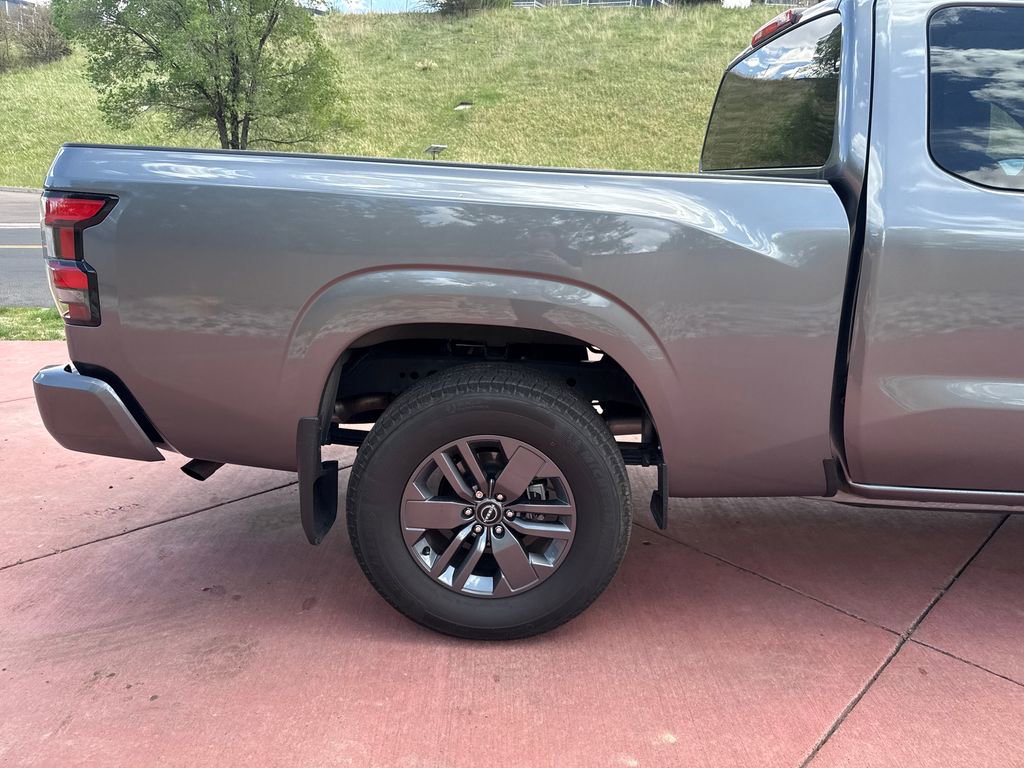 Used 2025 Nissan Frontier SV AWD/4WD image 32