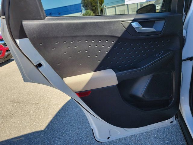 Certified 2020 Ford Escape SE image 16