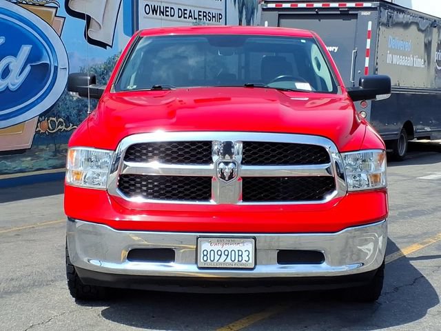 Used 2019 RAM 1500 Classic SLT w/ Luxury Group AWD/4WD image 2