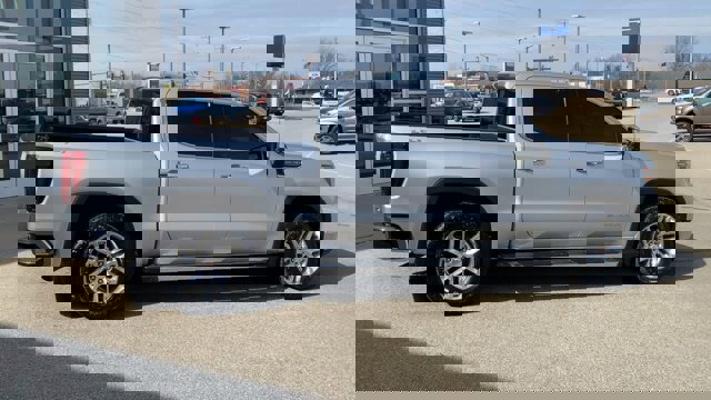 Used 2019 GMC Sierra 1500 SLT w/ SLT Premium Plus Package image 2