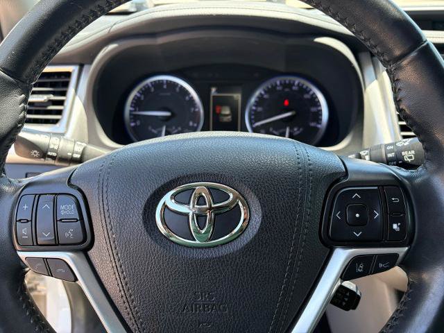 Used 2019 Toyota Highlander Limited FWD image 14