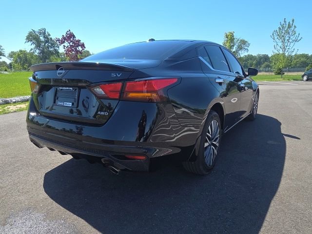 Used 2024 Nissan Altima 2.5 SV w/ SV Premium Package AWD/4WD image 8