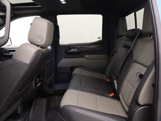 Used 2025 Chevrolet Silverado 1500 ZR2 w/ Technology Package image 20