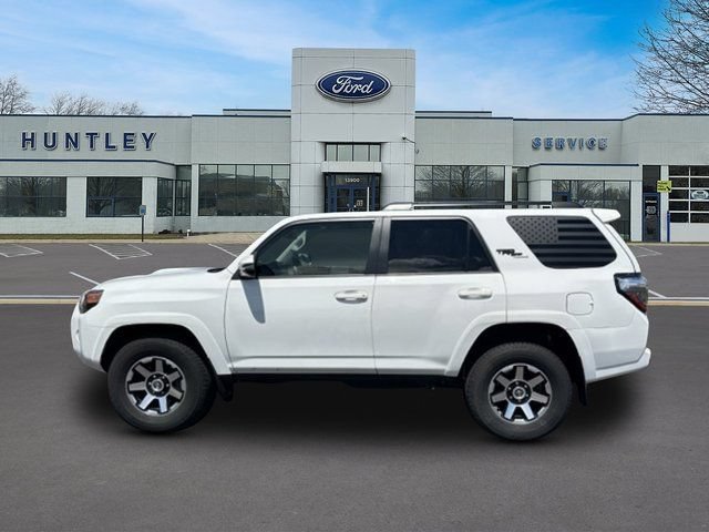 Used 2023 Toyota 4Runner TRD Off-Road Premium w/ Off Road Premium Plus Package AWD/4WD image 6