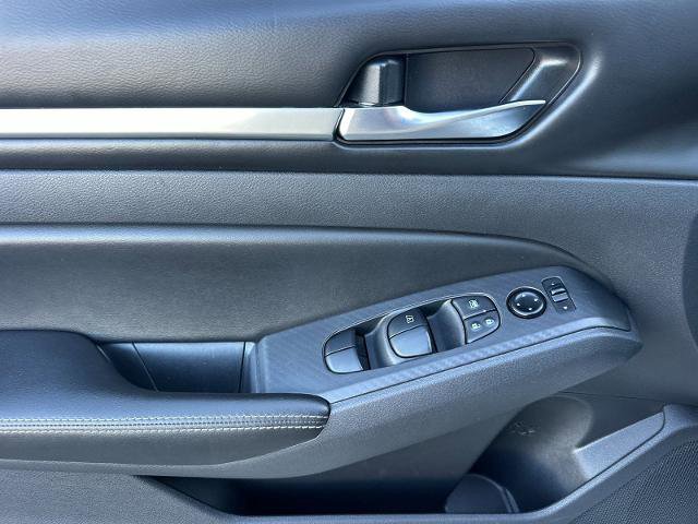 Used 2022 Nissan Altima 2.5 SV image 10