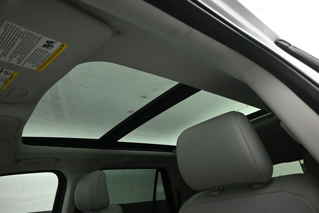Certified 2025 Ford Expedition Platinum AWD/4WD image 10