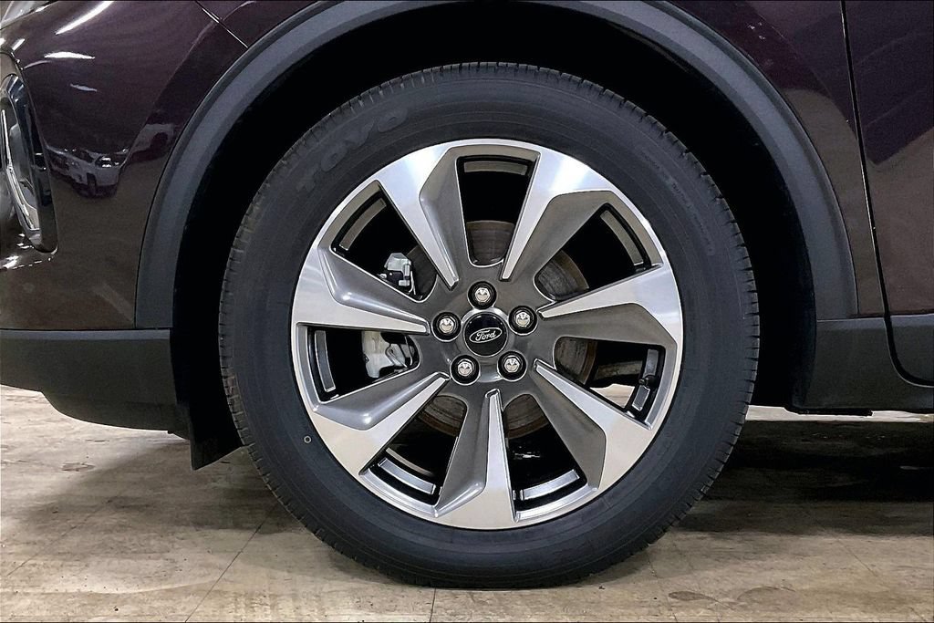 Certified 2023 Ford Escape Platinum AWD/4WD image 9