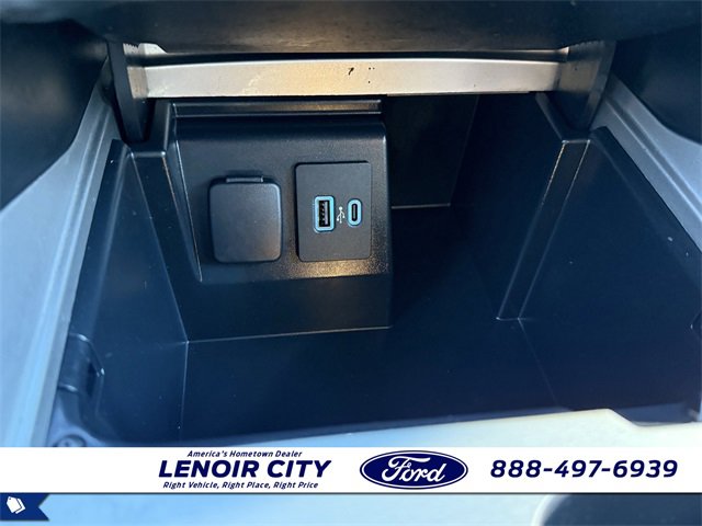 Certified 2022 Ford Explorer XLT w/ Equipment Group 202A image 22