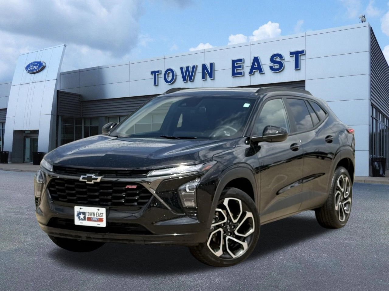 Used 2024 Chevrolet Trax RS w/ Sunroof Package FWD image 1