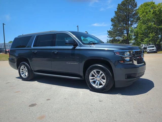 Used 2020 Chevrolet Suburban LT RWD image 2