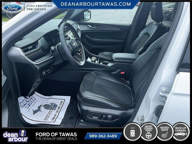 Used 2025 Jeep Grand Cherokee L Altitude AWD/4WD image 2