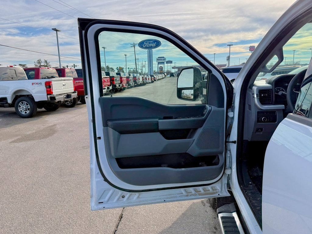 Certified 2023 Ford F250 XLT w/ FX4 Off-Road Package image 12