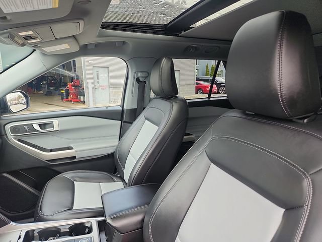Certified 2023 Ford Explorer XLT w/ Equipment Group 202A image 22