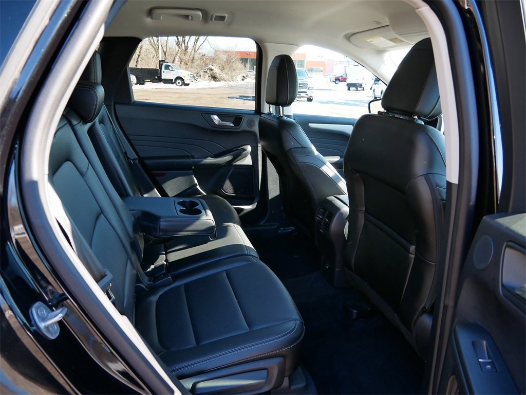 Certified 2022 Ford Escape SEL w/ Technology Package image 9