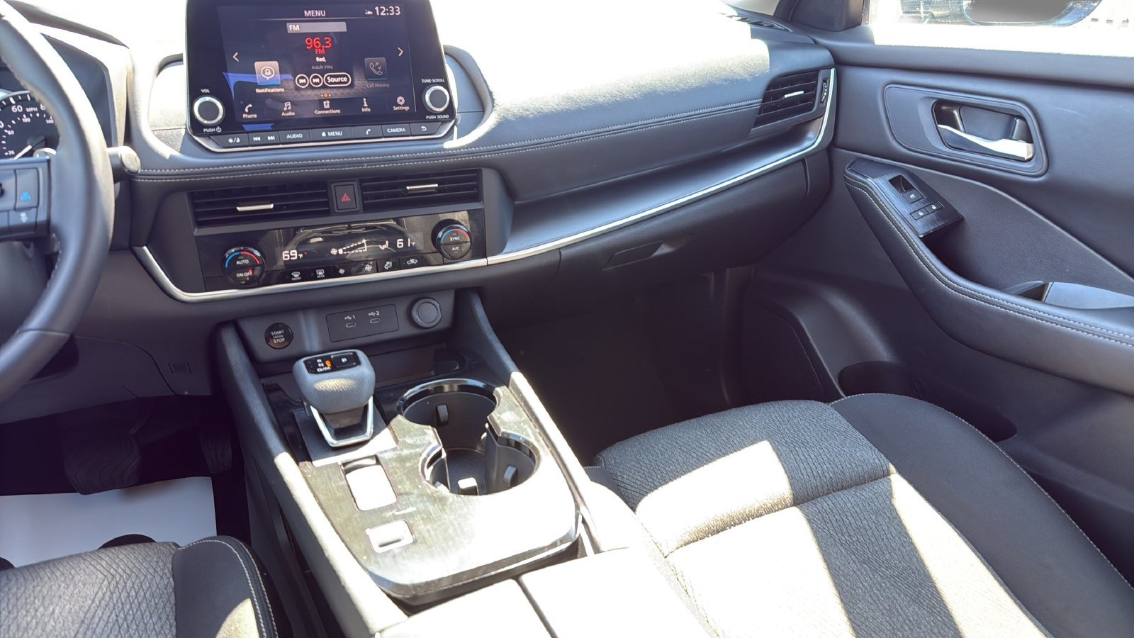 Used 2026 Nissan Rogue SV FWD image 16
