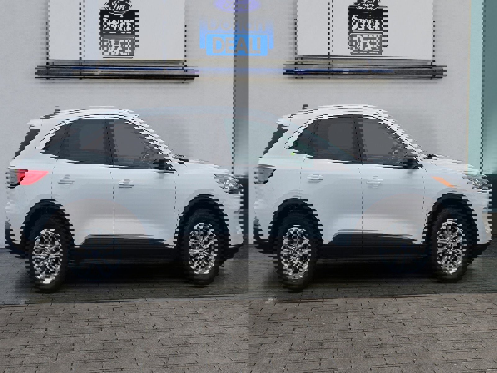 Certified 2022 Ford Escape SE w/ Cold Weather Package image 6