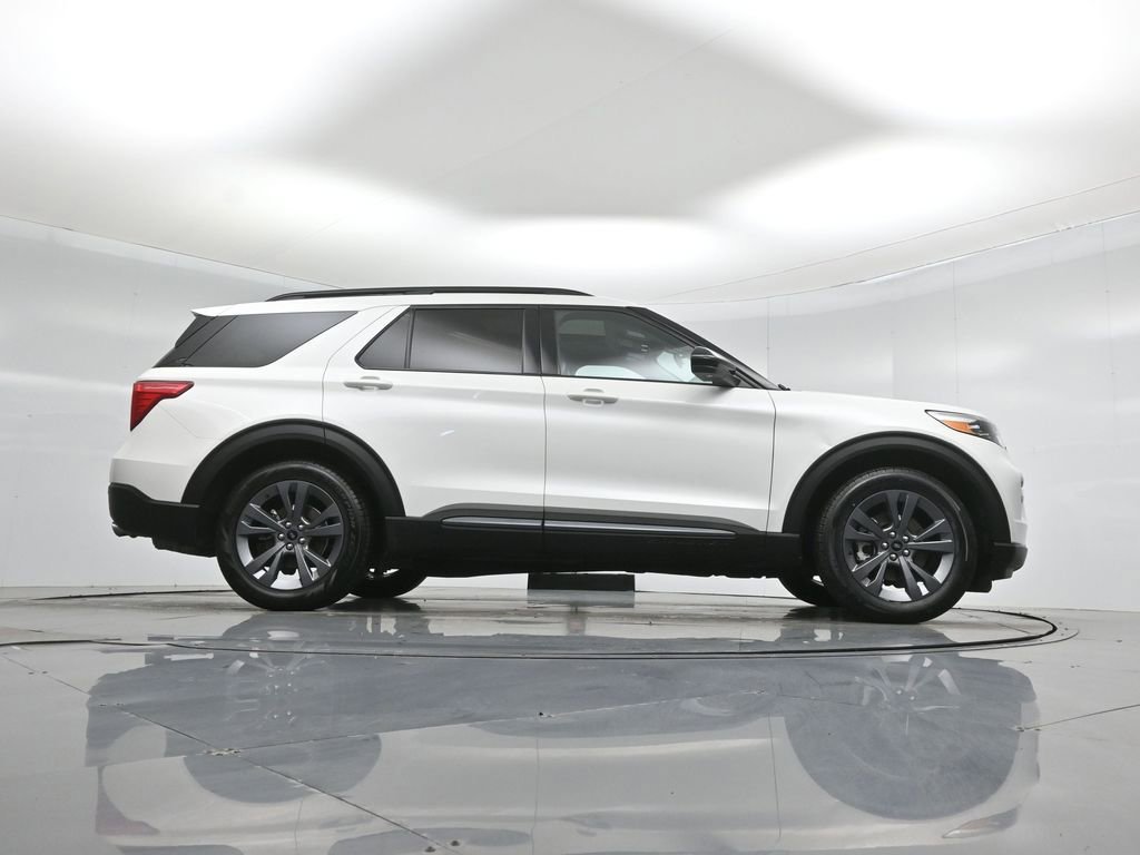 Certified 2023 Ford Explorer XLT w/ Equipment Group 202A image 13
